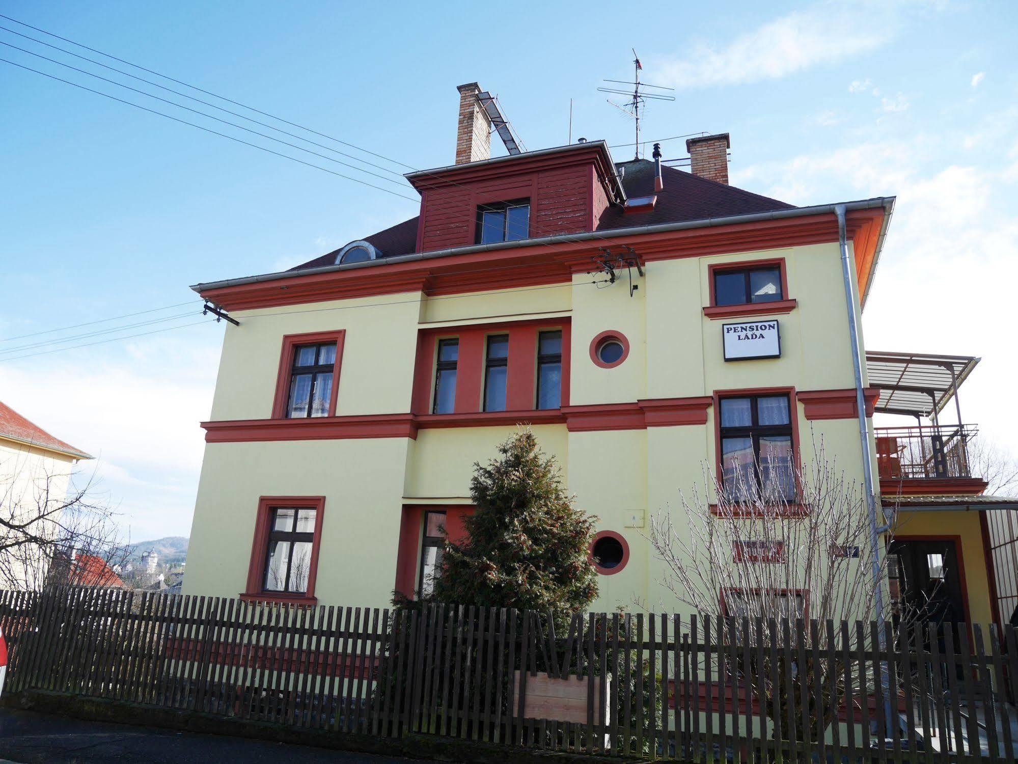Pension Lada Karlovy Vary Luaran gambar