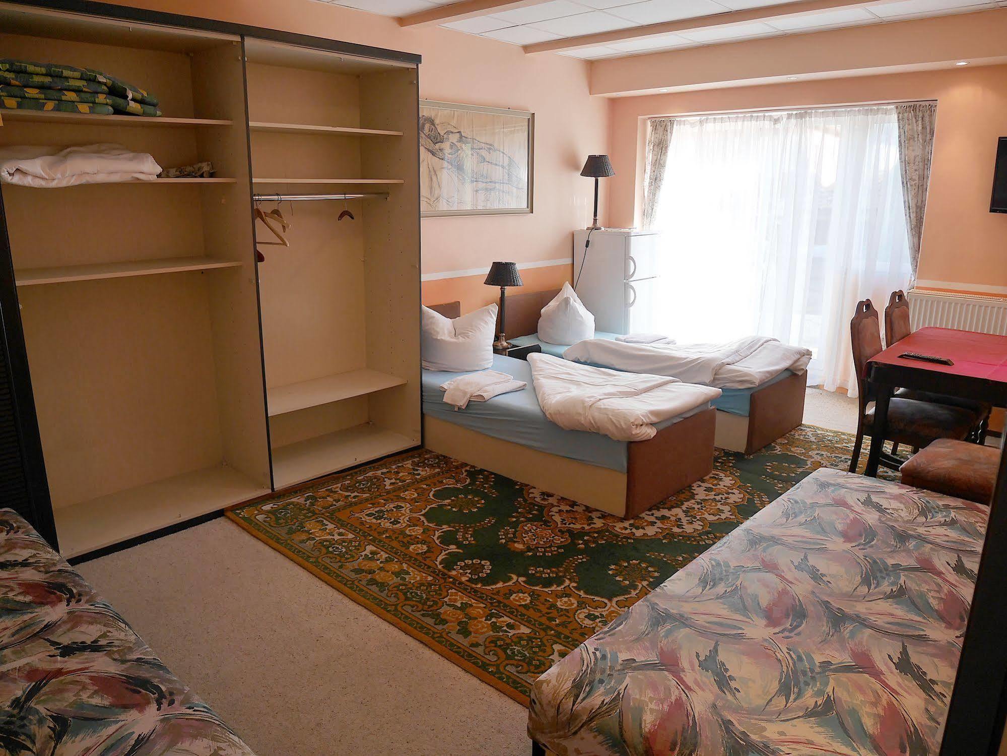 Pension Lada Karlovy Vary Luaran gambar