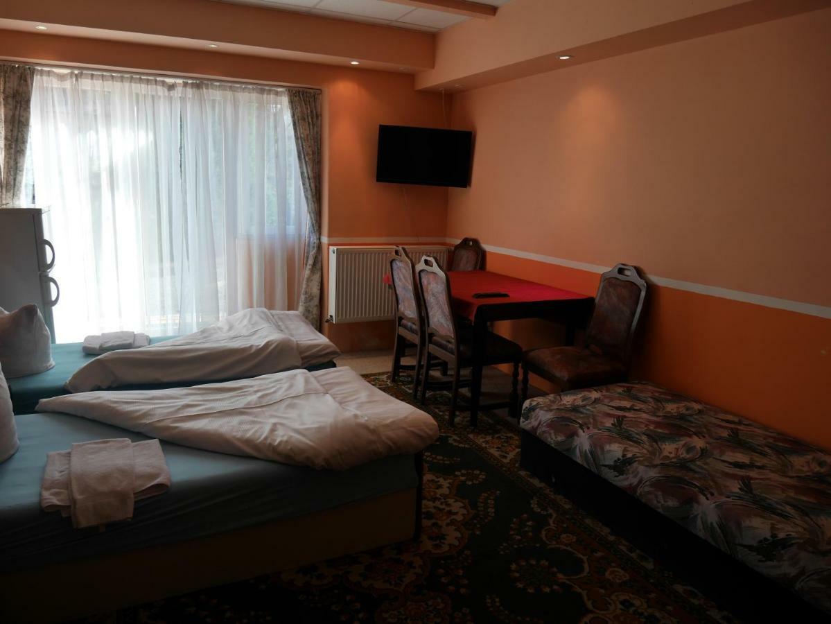 Pension Lada Karlovy Vary Luaran gambar
